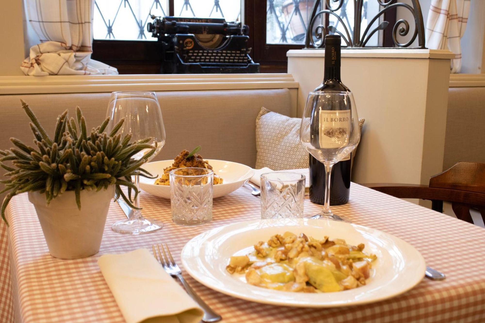 Boutique Hotel Fox'S Inn San Giustino Valdarno Екстер'єр фото